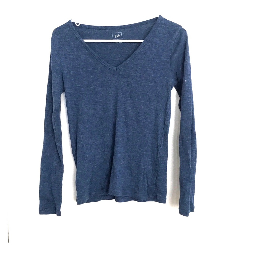 Gap long sleeved t-shirt